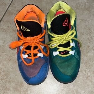 Boys sneakers (giannis antetokounmpo)